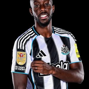 (S-4XL)25/26 Newcastle United Gold Carabao Cup Home Kit 1:1 Thai Quality