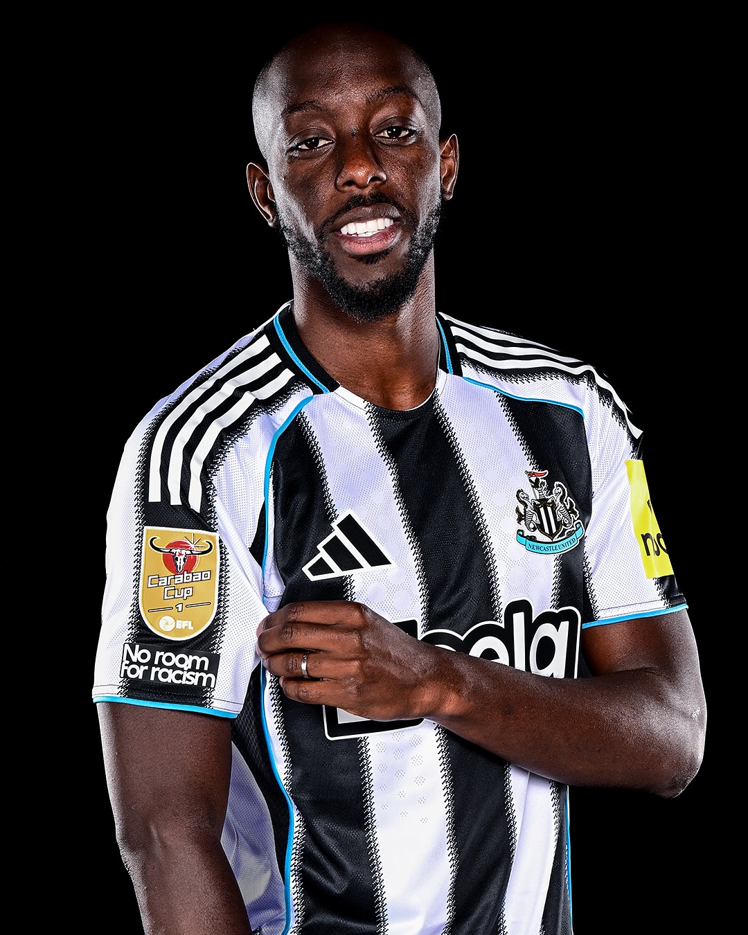 (S-4XL)25/26 Newcastle United Gold Carabao Cup Home Kit 1:1 Thai Quality