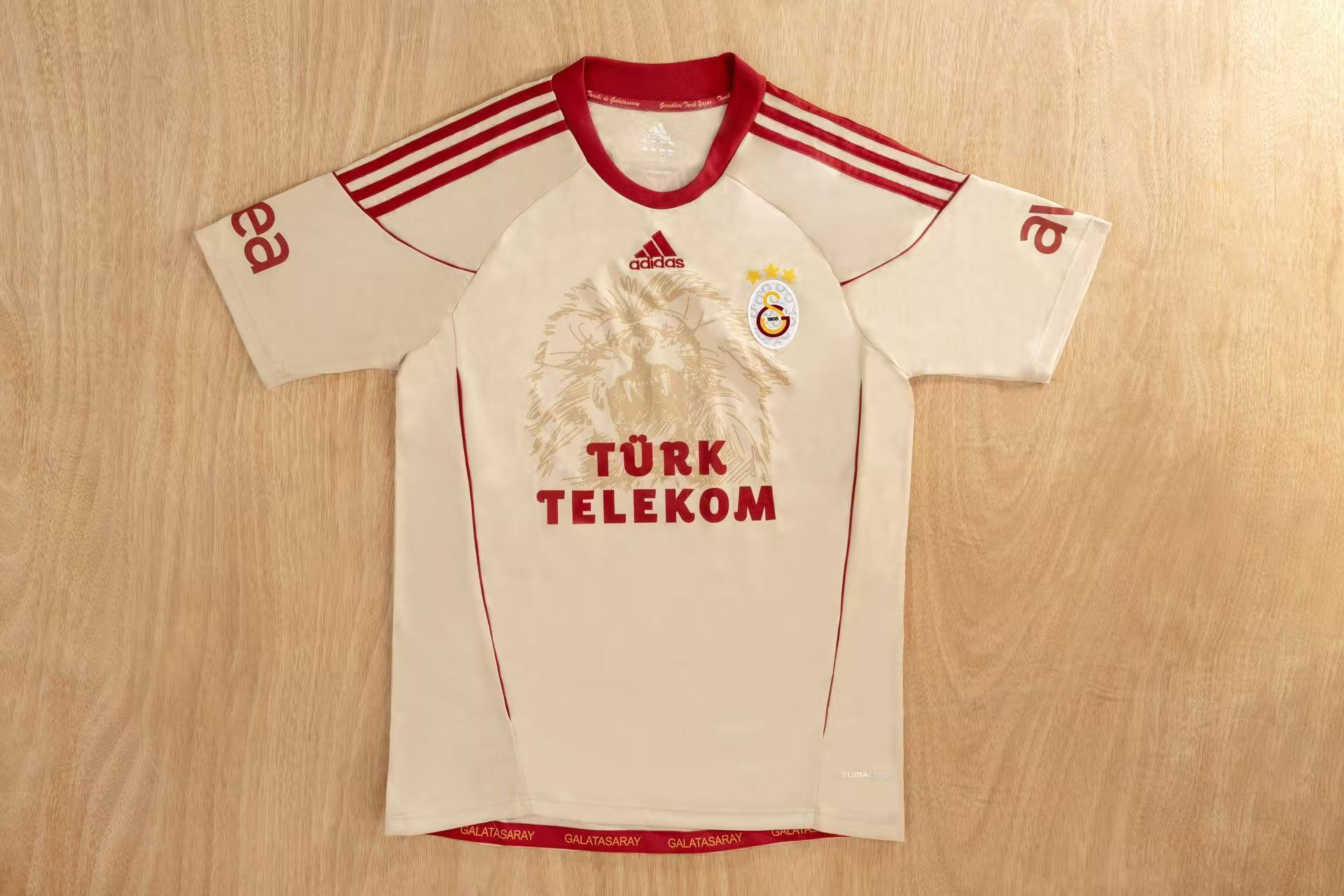 2010/11 Retro Galatasaray Away Football Jersey